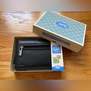 Fossil Wallet! Vintage Key Hole, Key - Per —New in Box! Unisex, Men or Women